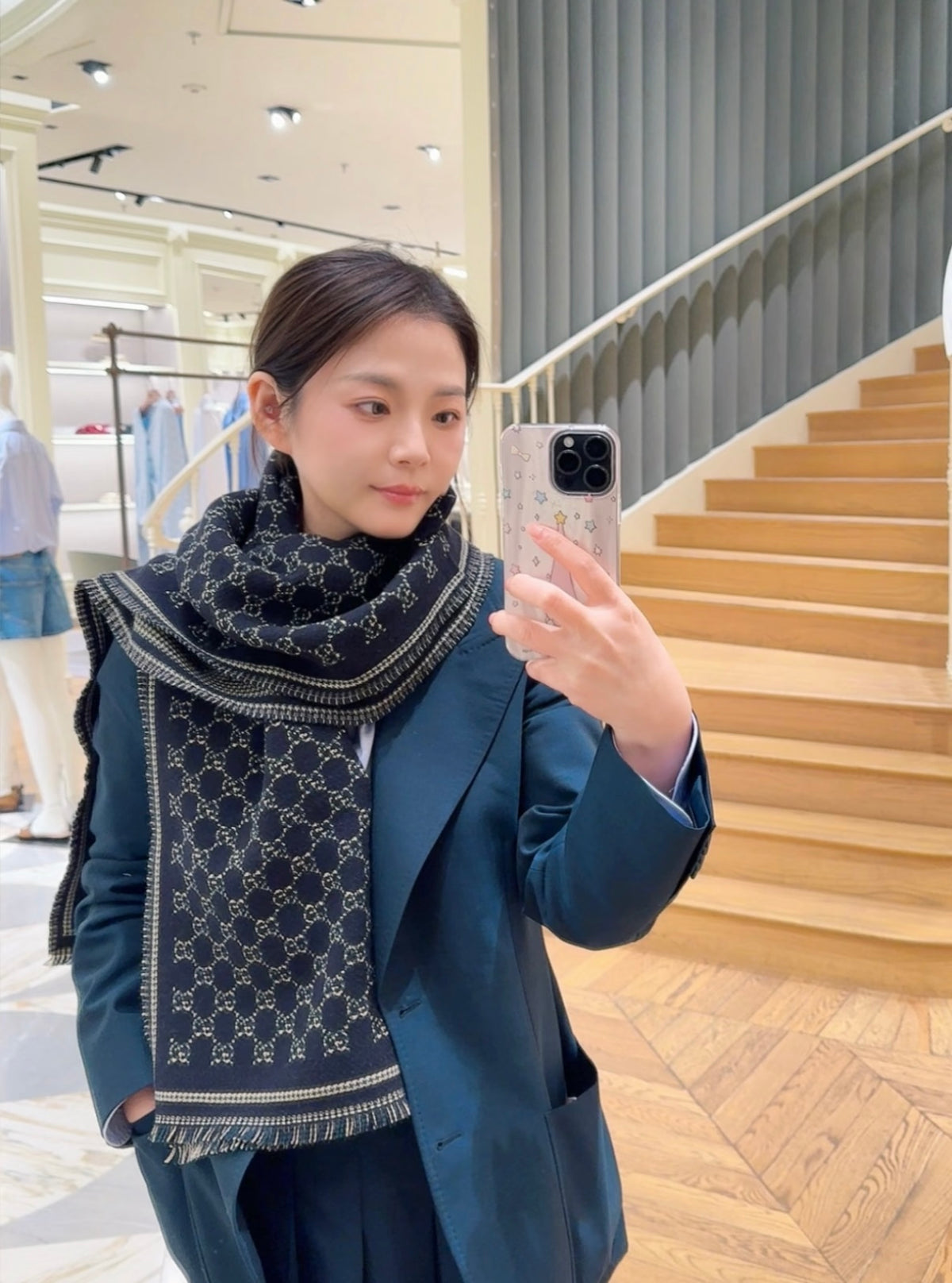 China Replica Gucci Scarf 46usd Only