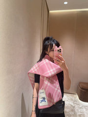 China Replica Burberry Scarf 62usd Only