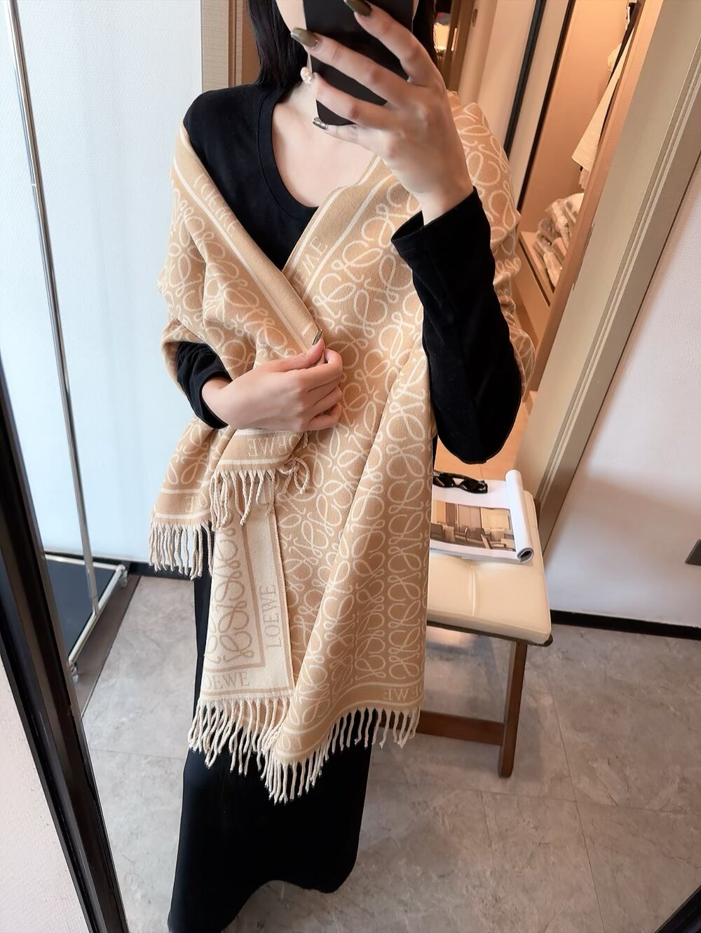 China Replica Loewe Scarf 16usd Only
