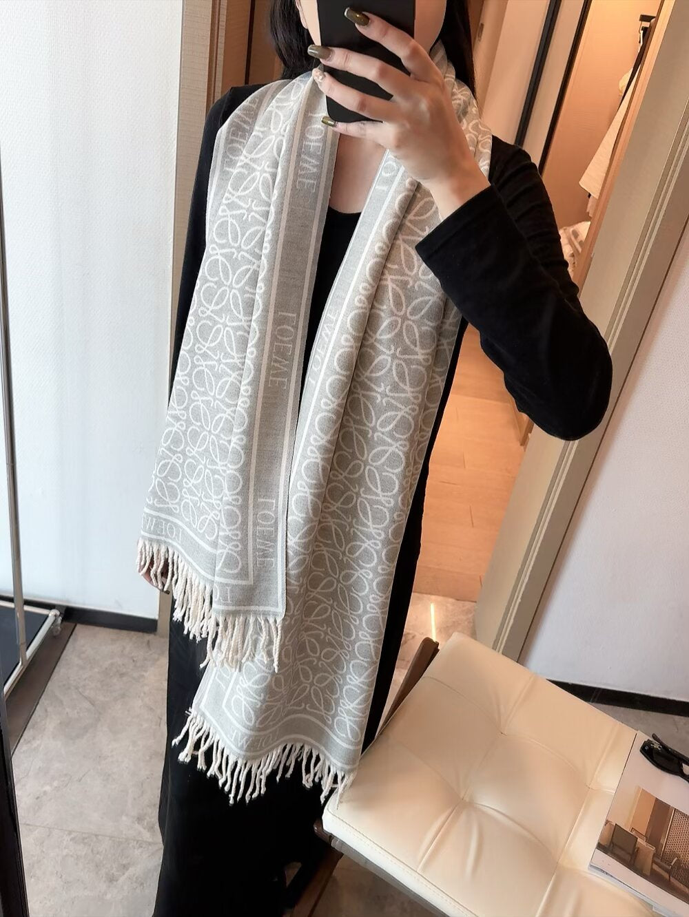 China Replica Loewe Scarf 16usd Only
