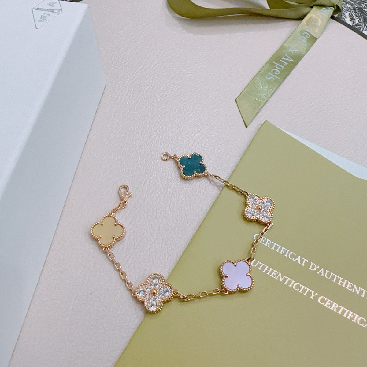 China Replica Van Cleef Arpels Bracelets 40usd Only