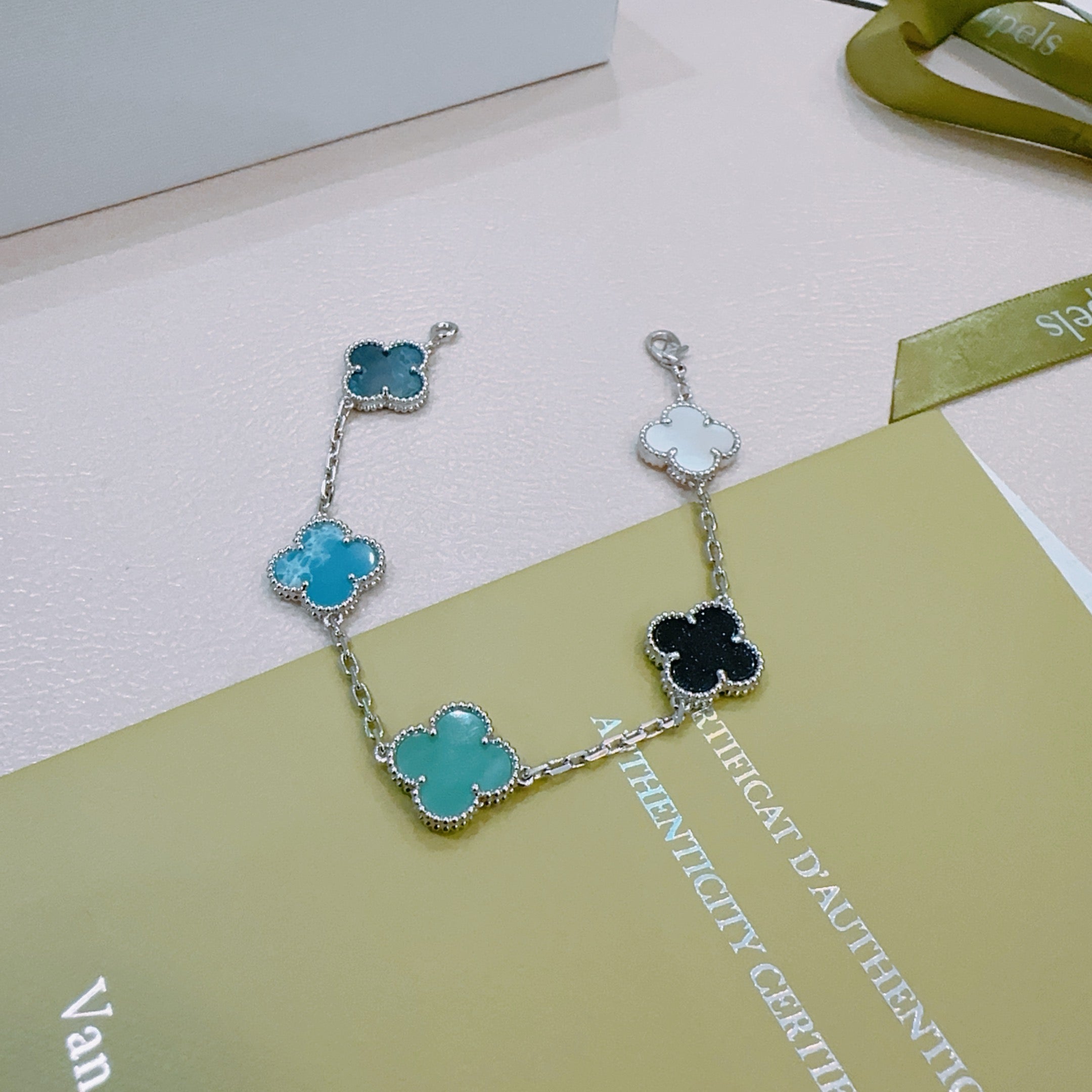 China Replica Van Cleef Arpels Bracelets 40usd Only