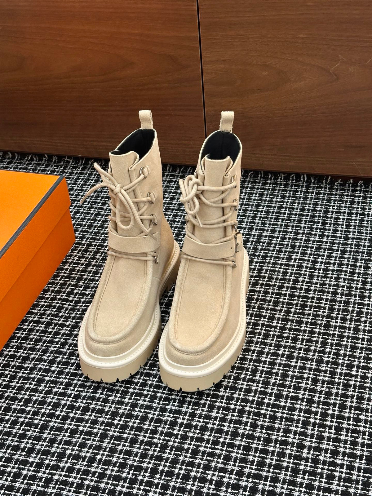 China Replica Hermes Women Shoes 140usd Only