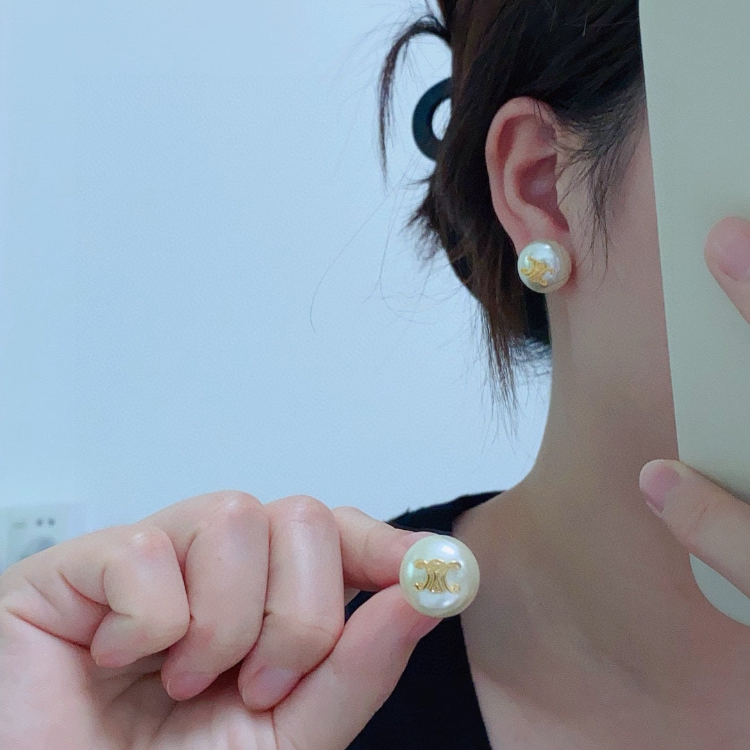 China Replica Celine Earrings 20usd Only
