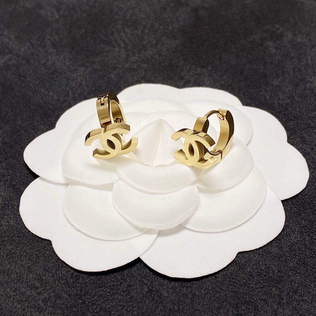 China Replica Chanel Earrings 20usd Only