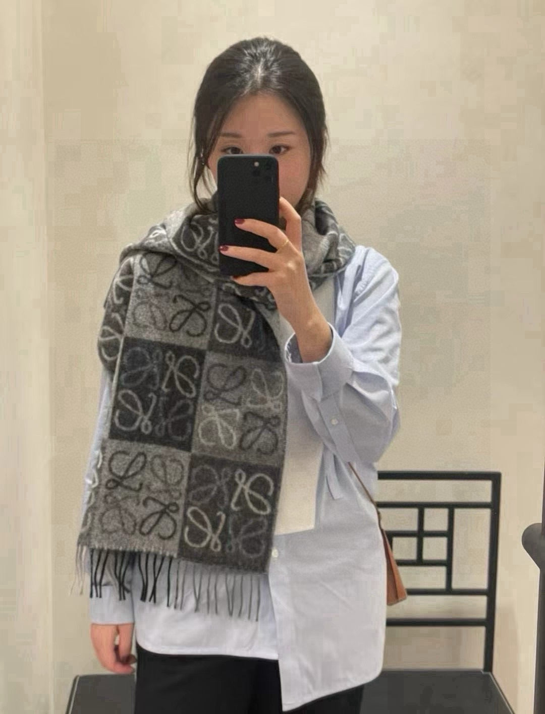 China Replica Loewe Scarf 38usd Only