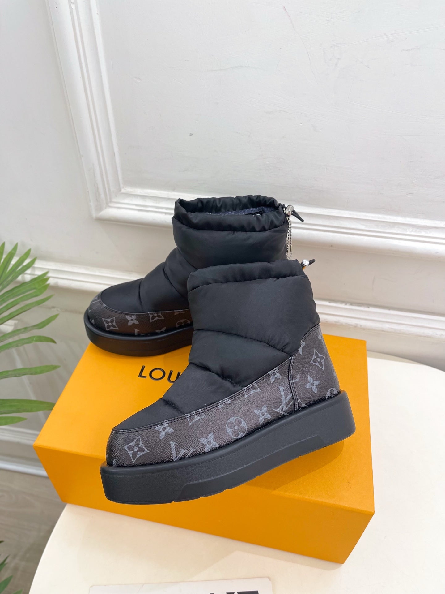 China Replica LV Women Shoes 102usd Only