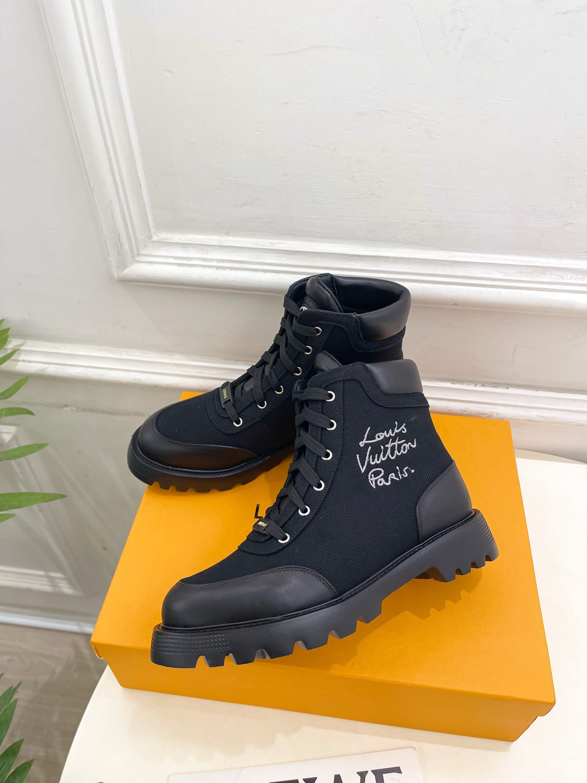 China Replica LV Women Shoes 119usd Only