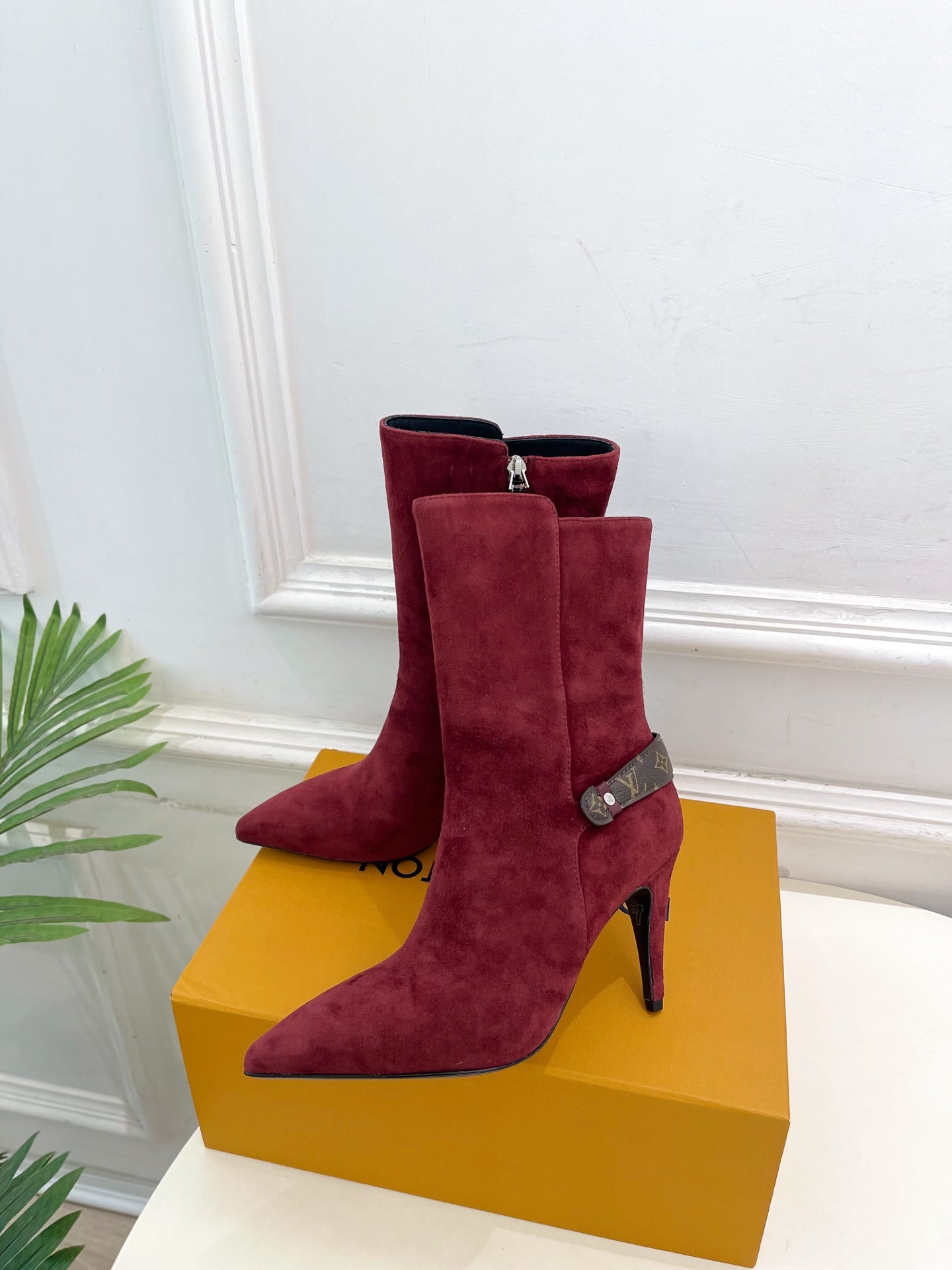 China Replica LV Women Shoes 158usd Only