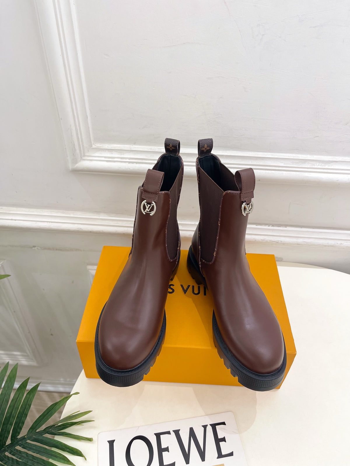 China Replica LV Women Shoes 136usd Only