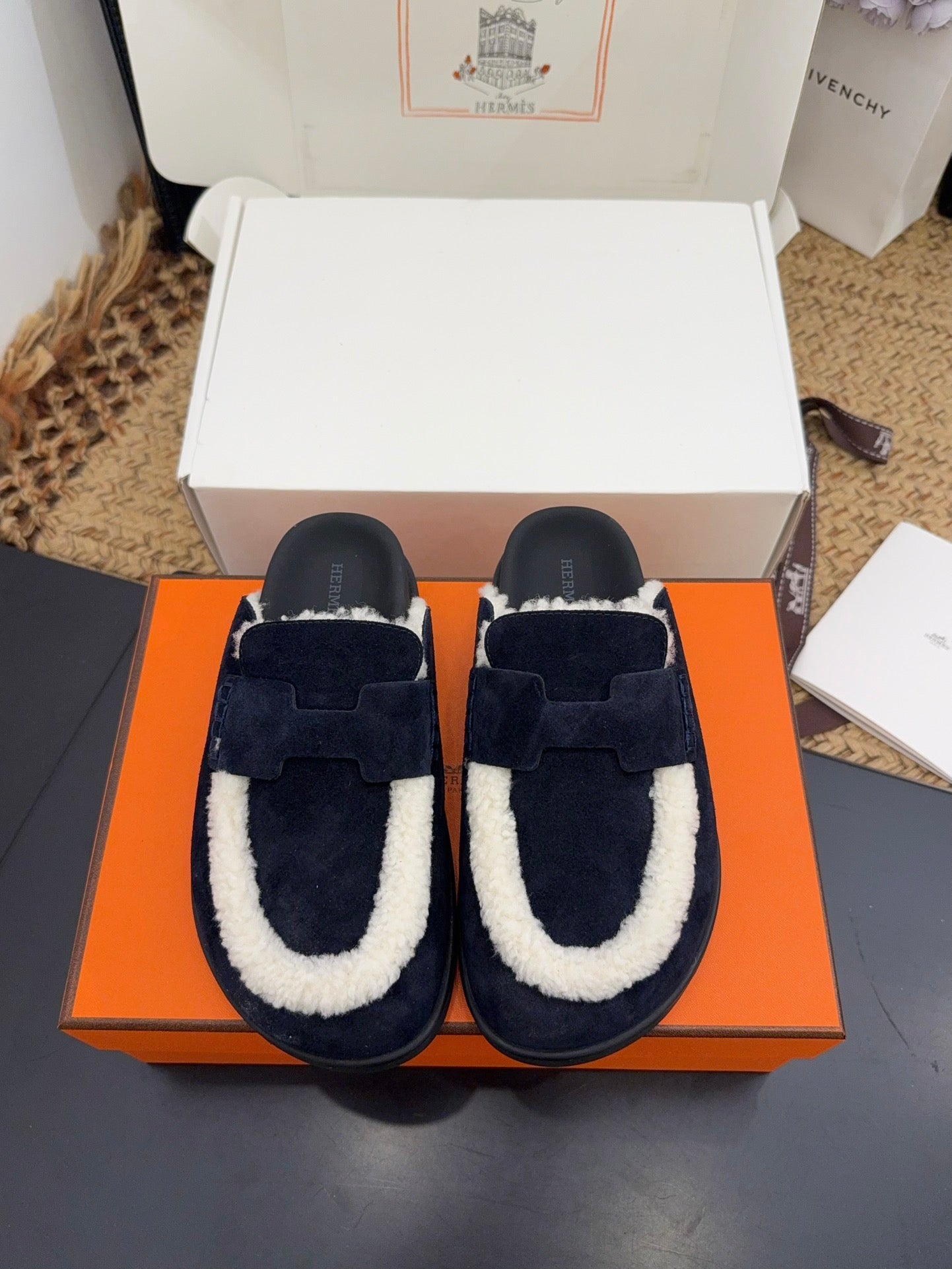 China Replica Hermes Women Shoes 119usd Only