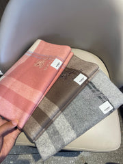 China Replica Burberry Scarf 46usd Only
