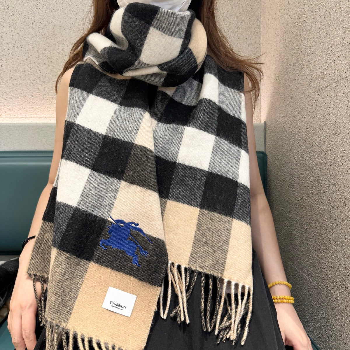 China Replica Gucci Scarf 56usd Only