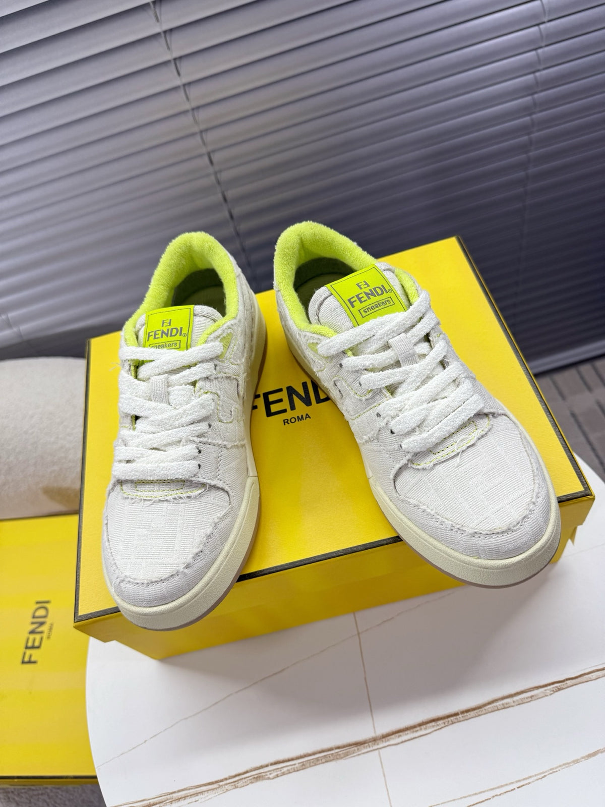China Replica Fendi Women Shoes 108usd Only