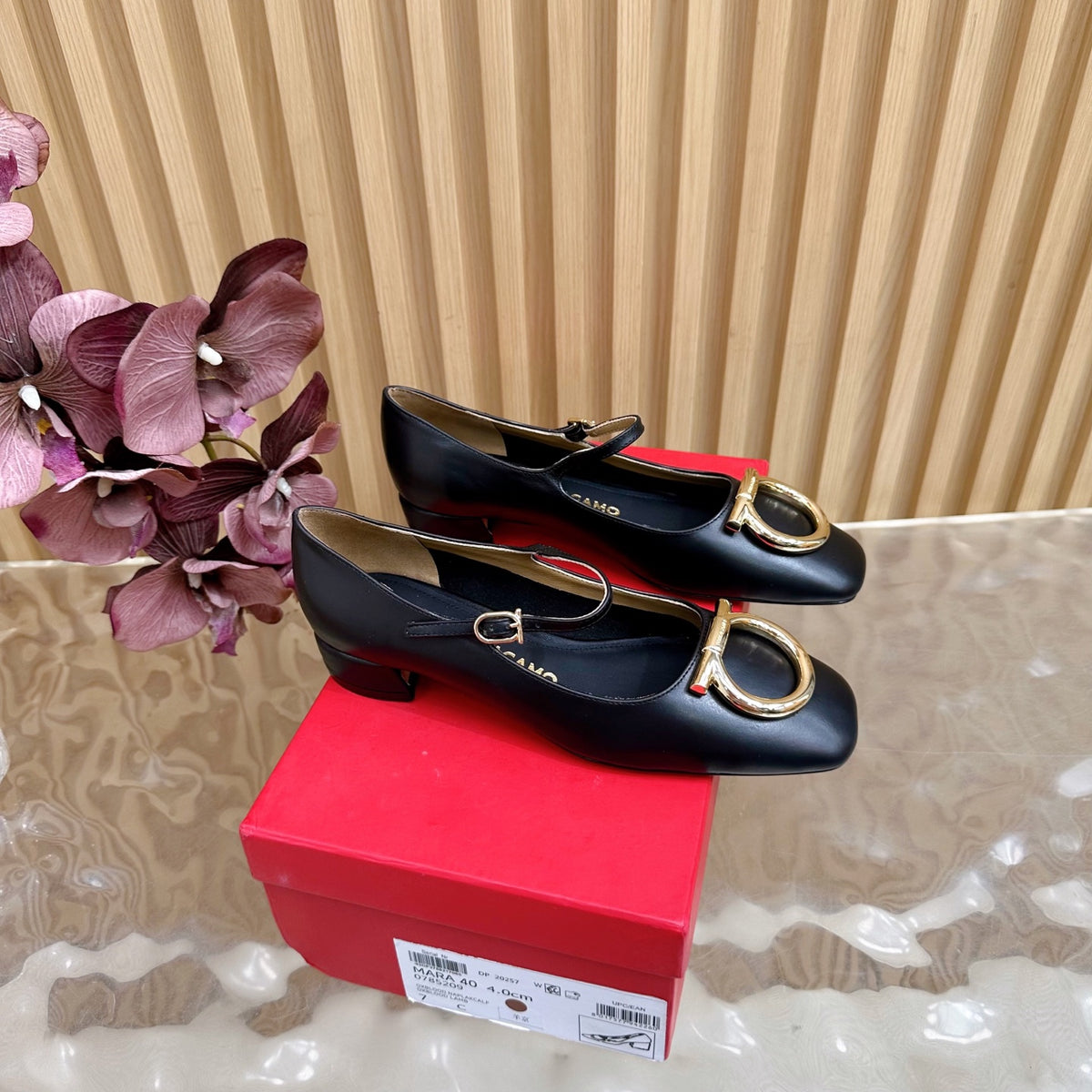 China Replica Ferragamo Women Shoes 98usd Only
