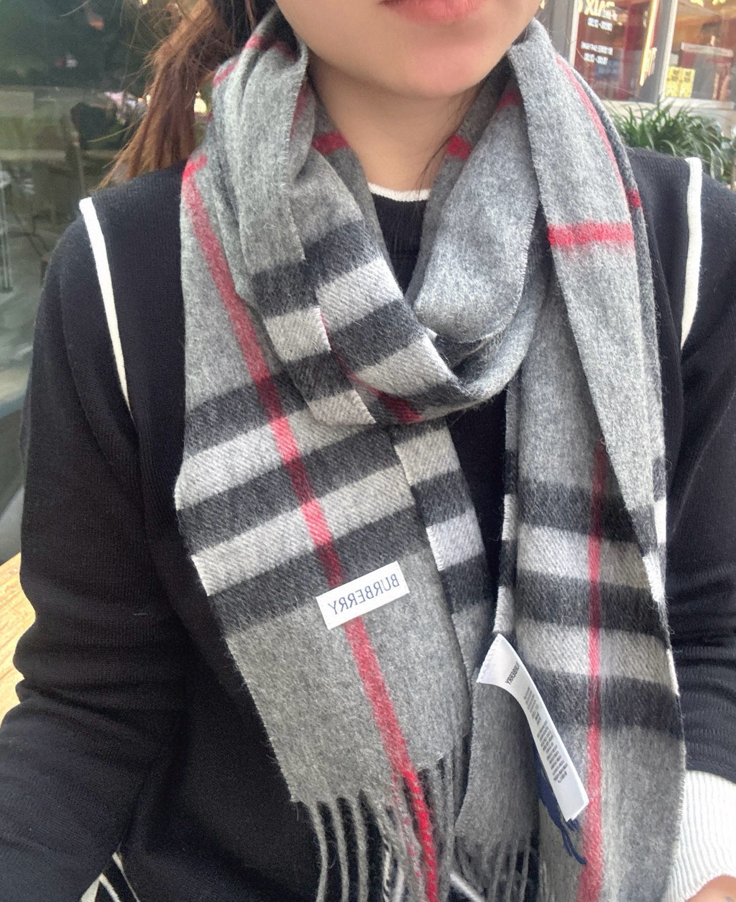 China Replica Burberry Scarf 38usd Only