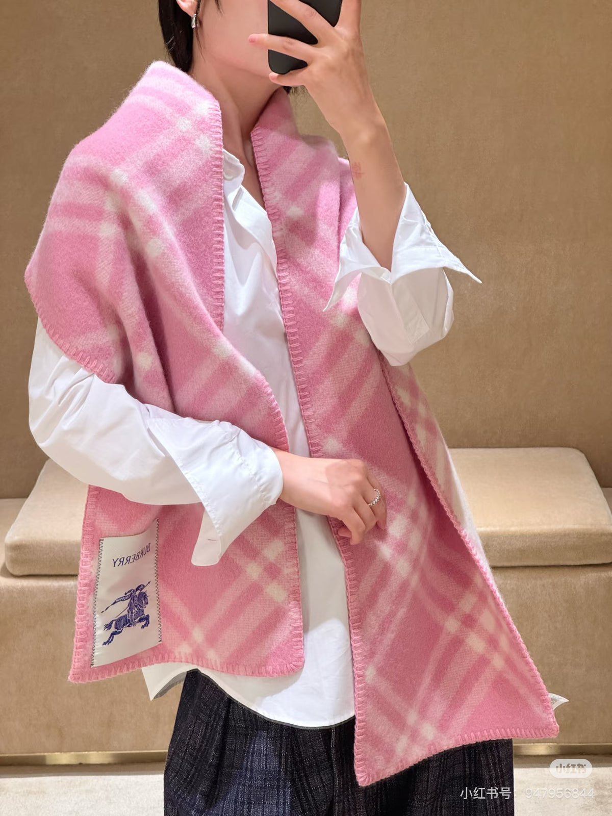 China Replica Burberry Scarf 52usd Only