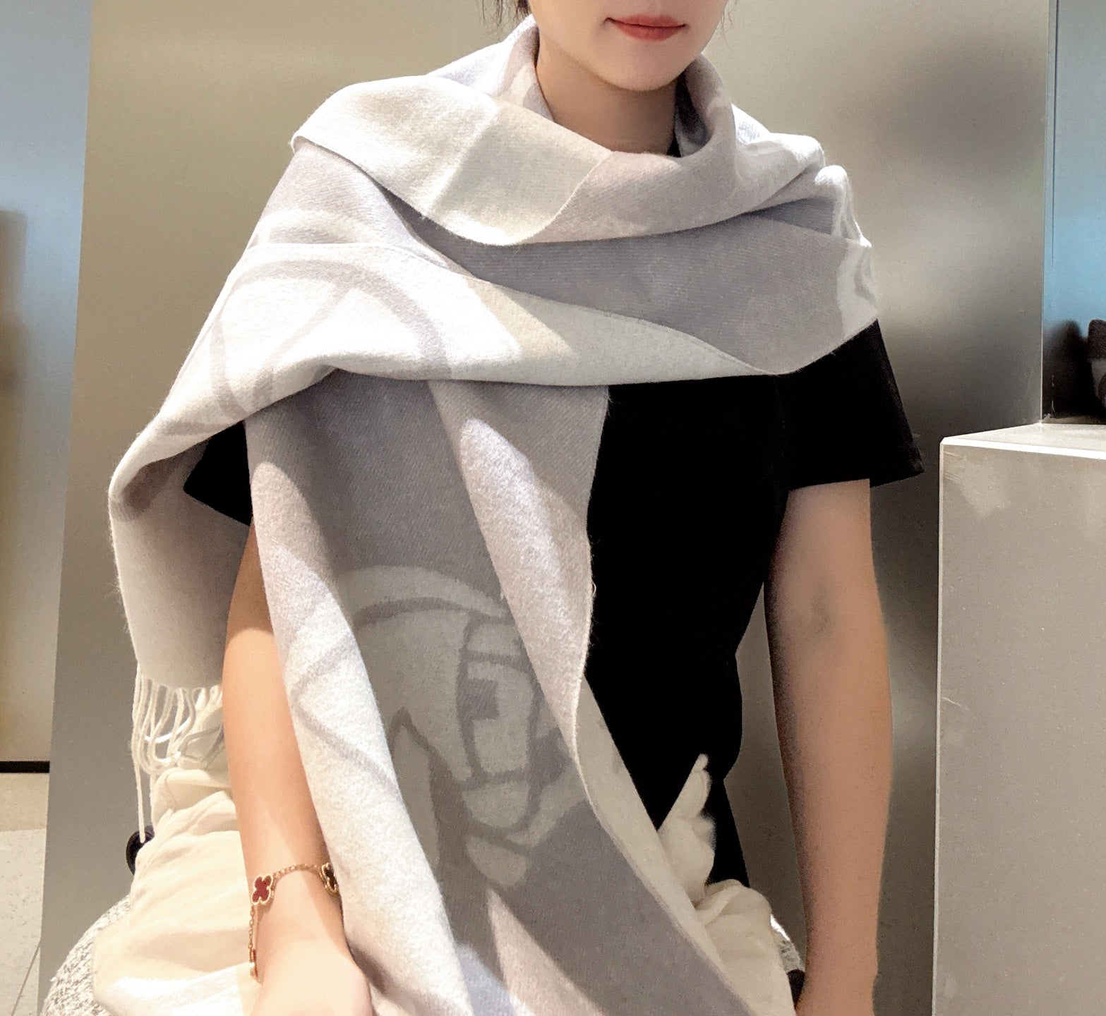 China Replica Hermes Scarf 50usd Only