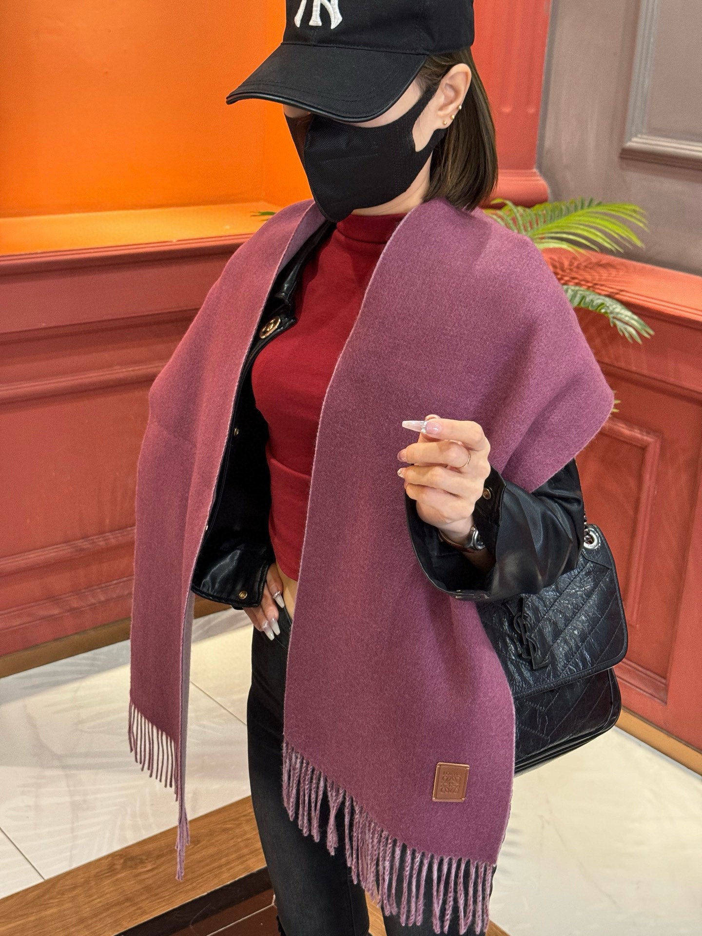 China Replica Loewe Scarf 50usd Only