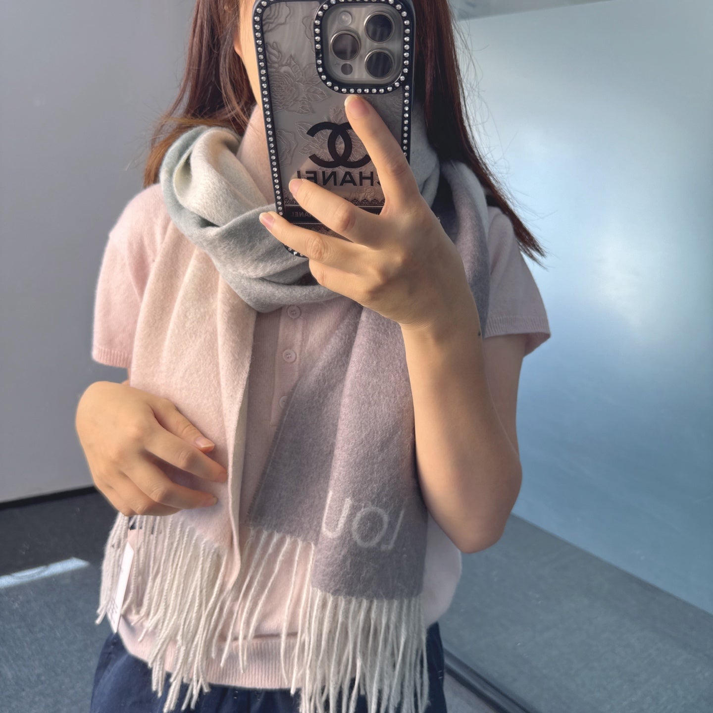China Replica LV Scarf 44usd Only