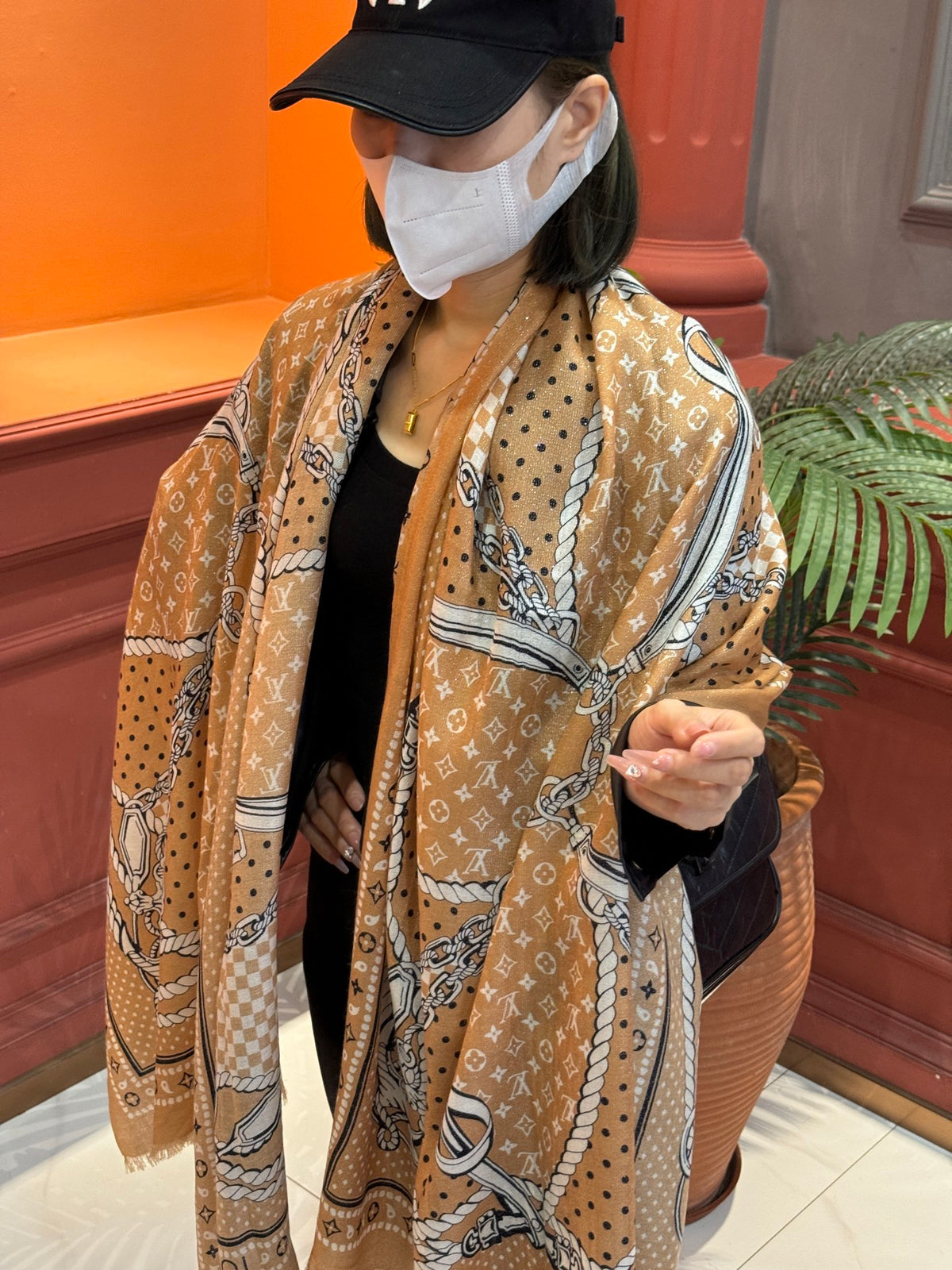 China Replica LV Scarf 78usd Only