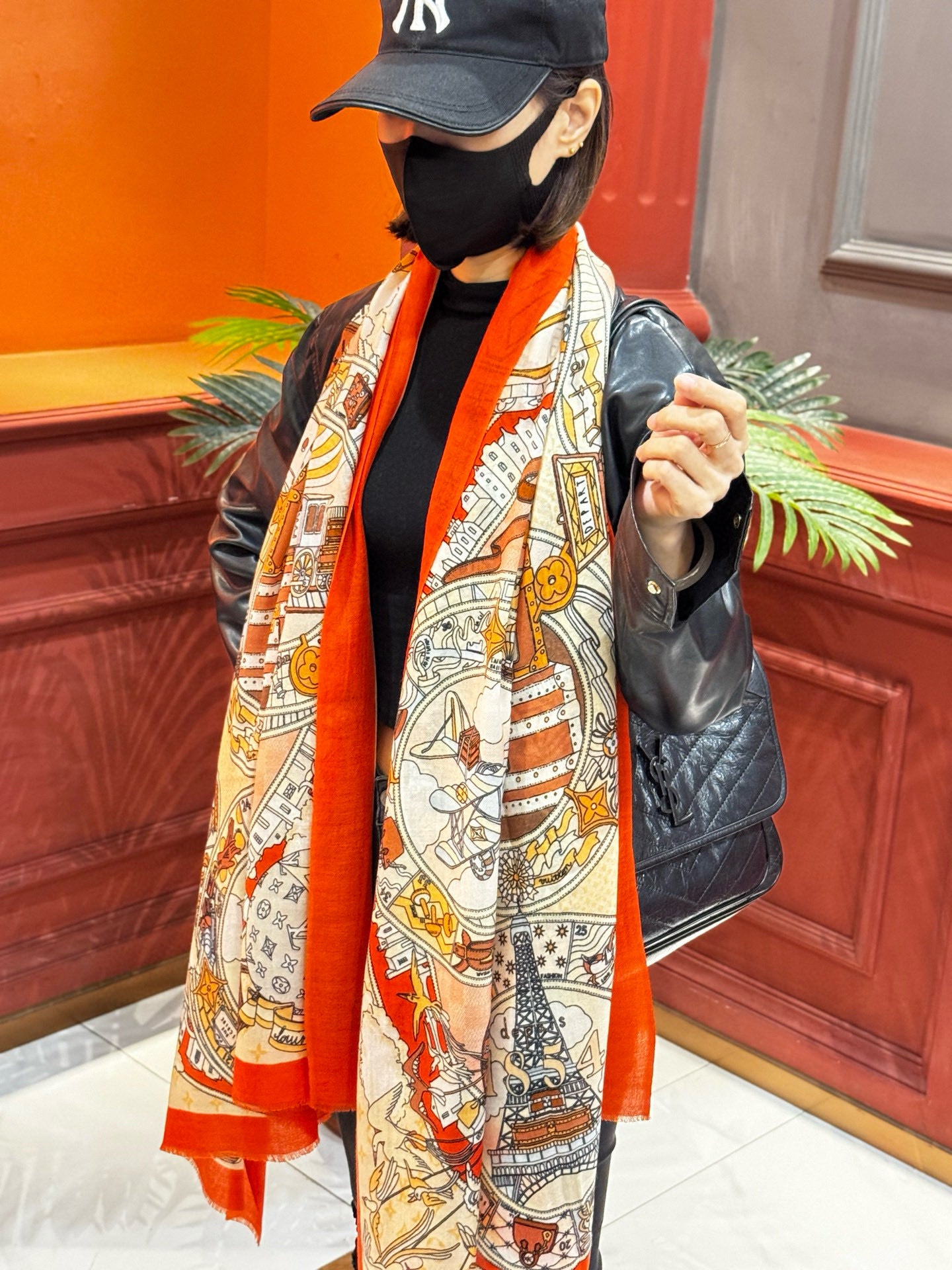 China Replica LV Scarf 70usd Only