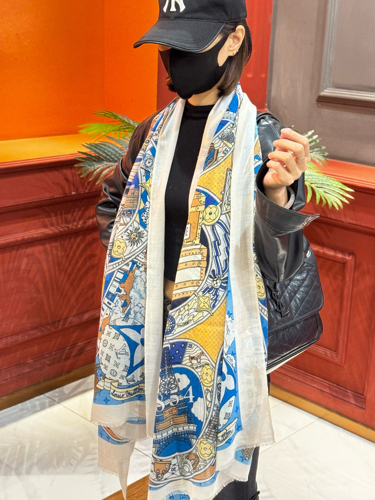 China Replica LV Scarf 70usd Only
