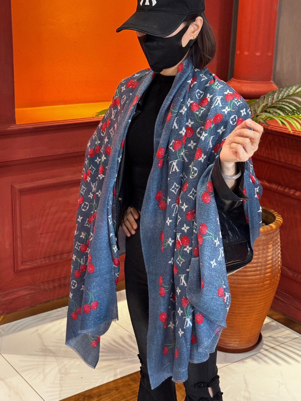 China Replica LV Scarf 78usd Only