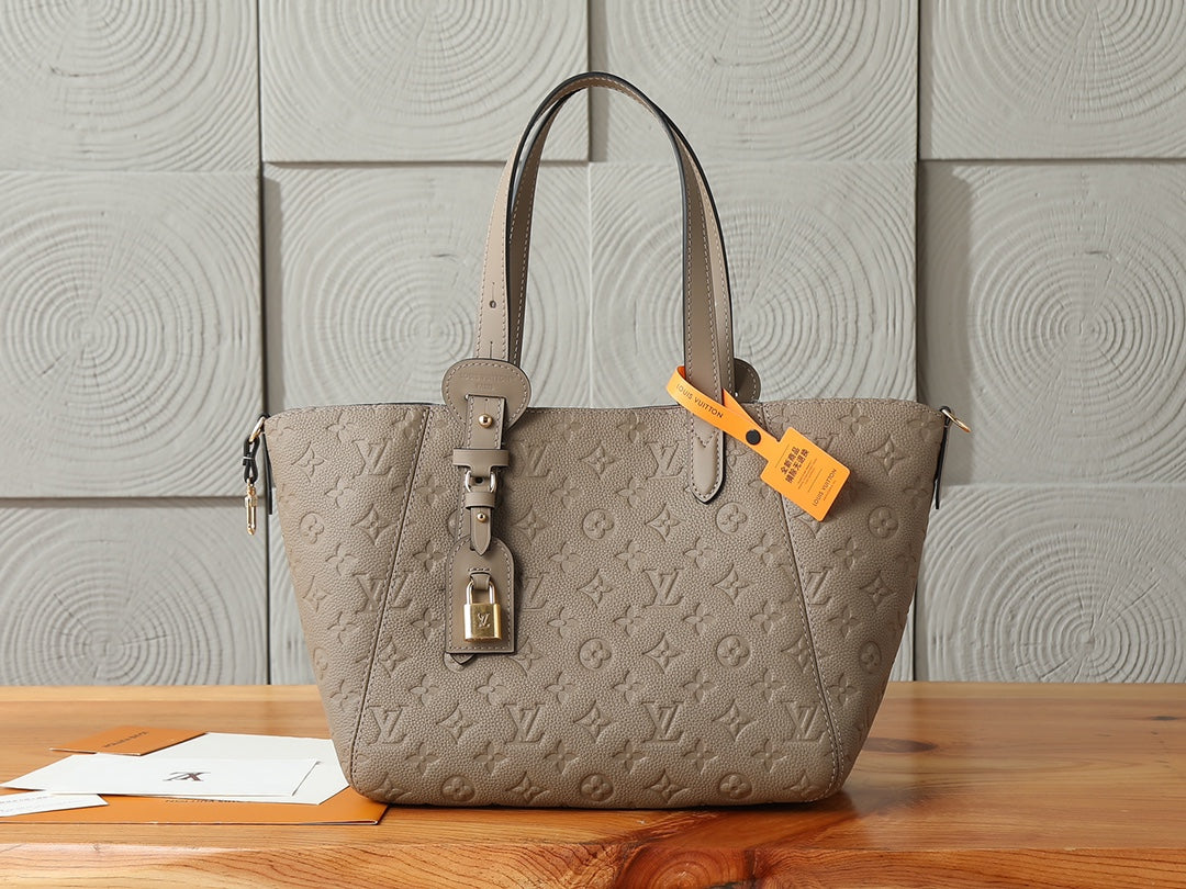 China Replica LV Handbags 156usd Only