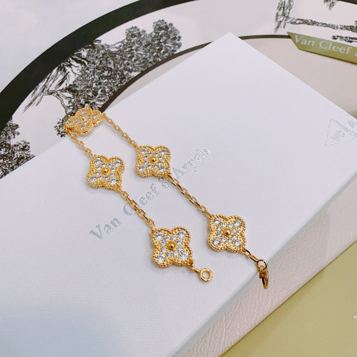 China Replica Van Cleef Arpels Bracelets 32usd Only