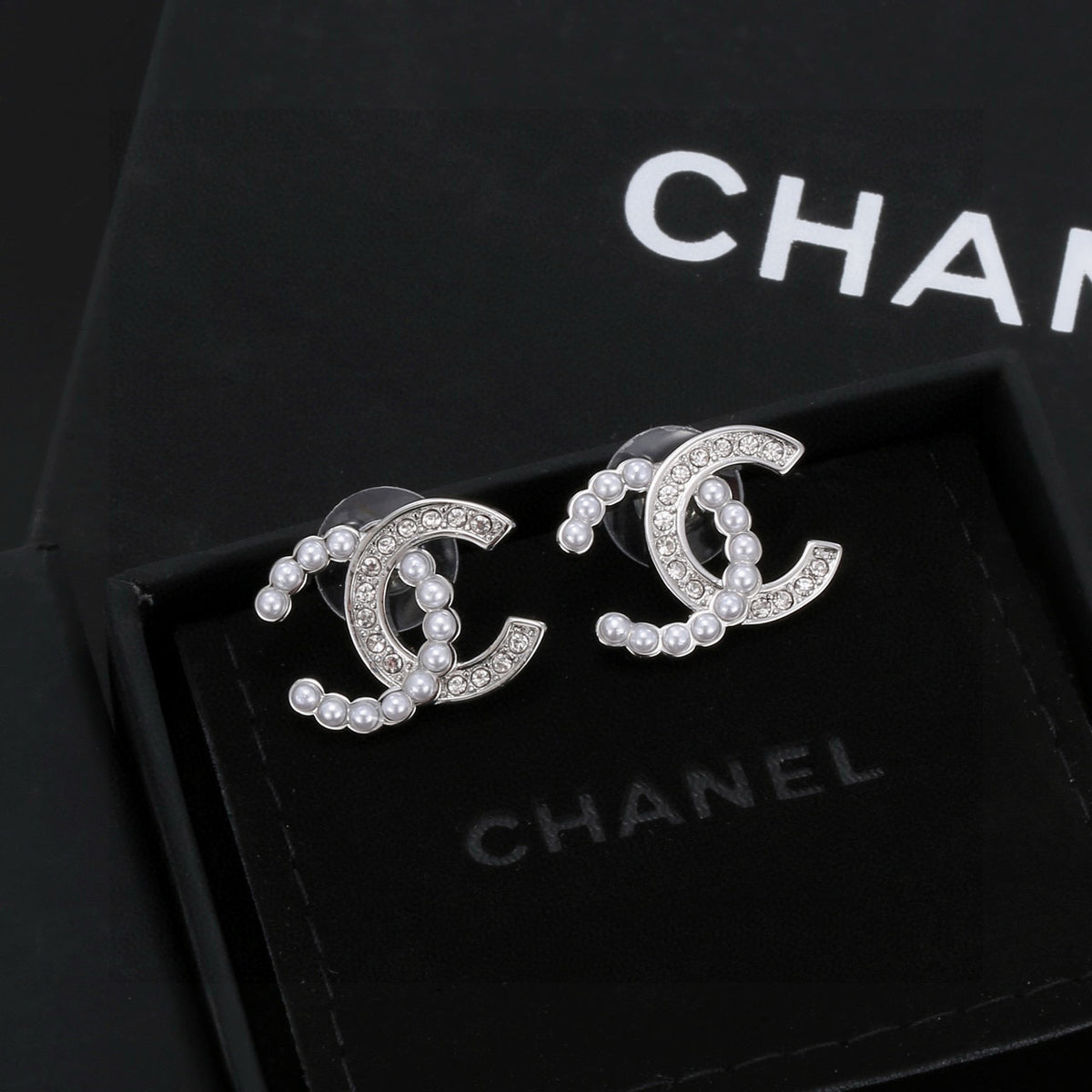 China Replica Chanel Earrings 20usd Only
