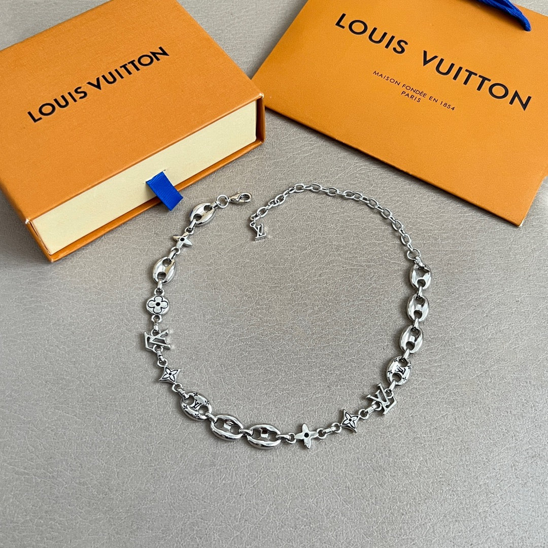 China Replica LV Necklaces 63usd Only