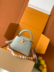 China Replica LV Handbags 426usd Only