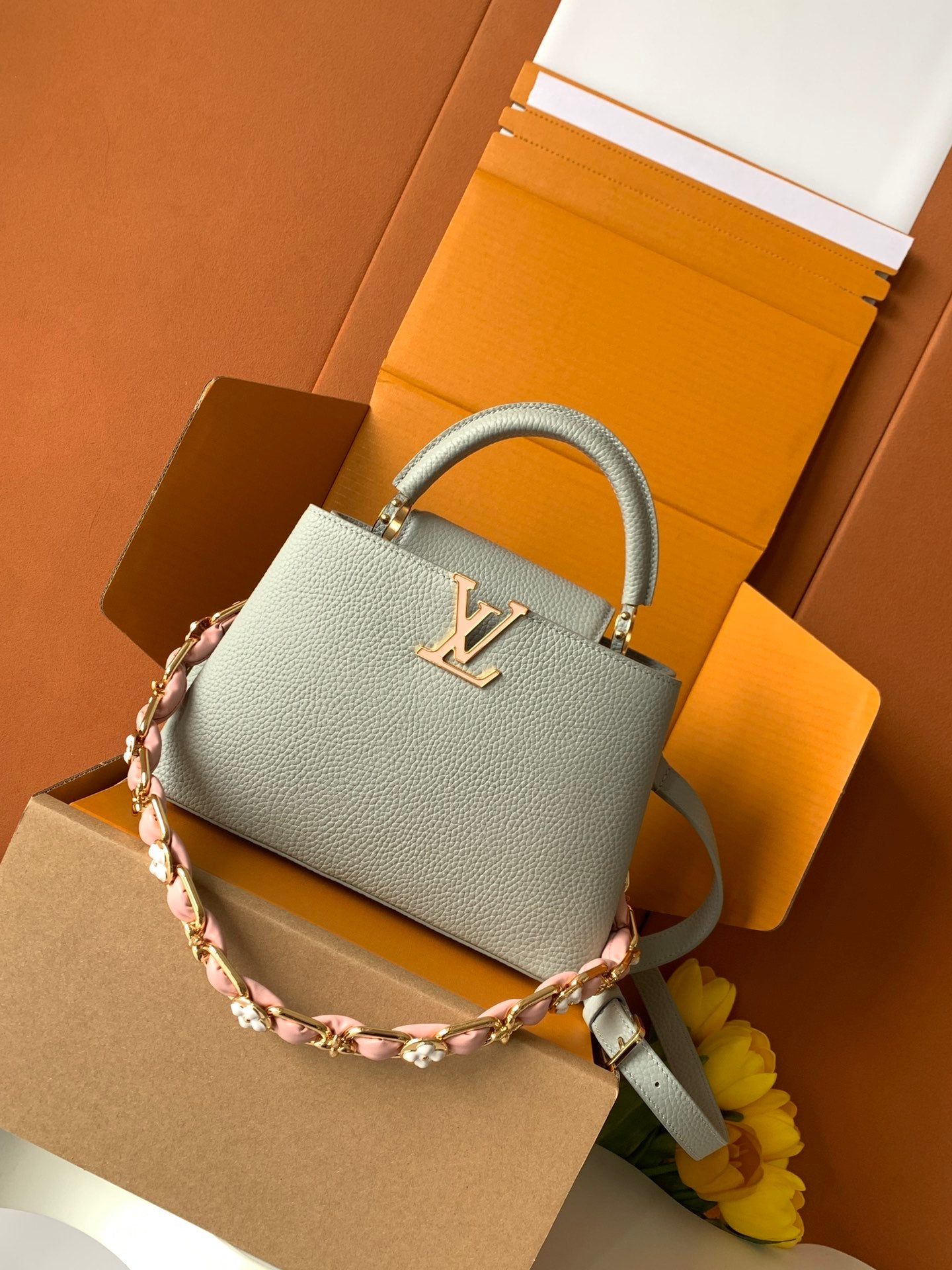 China Replica LV Handbags 486usd Only