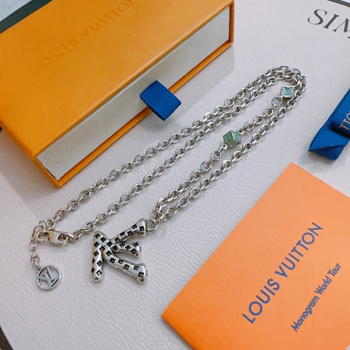 China Replica LV Necklaces 54usd Only