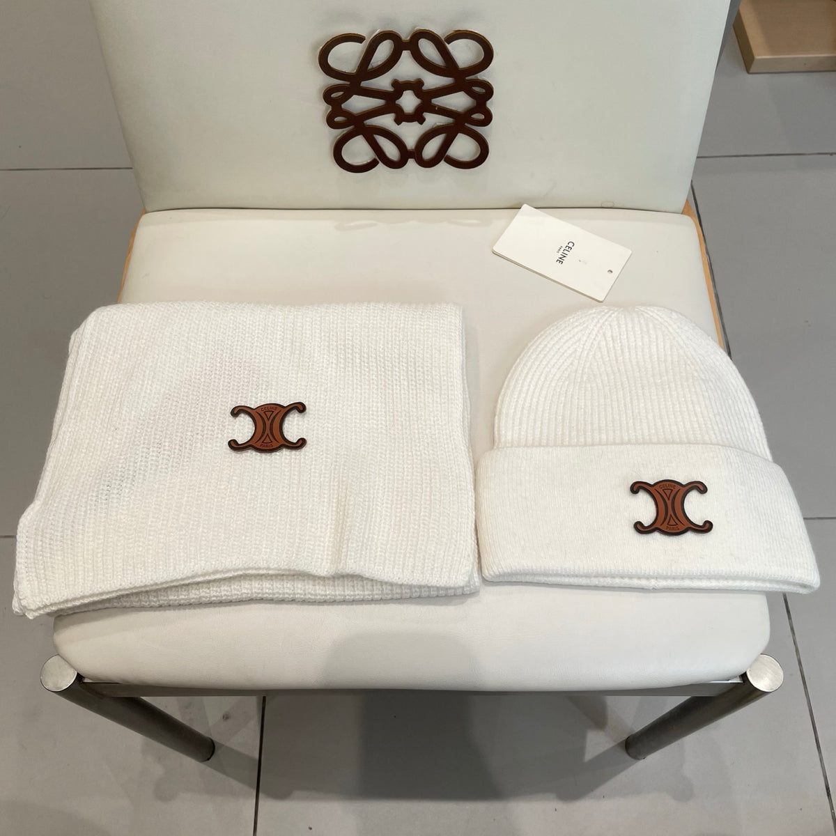 China Replica Celine Scarf 56usd Only