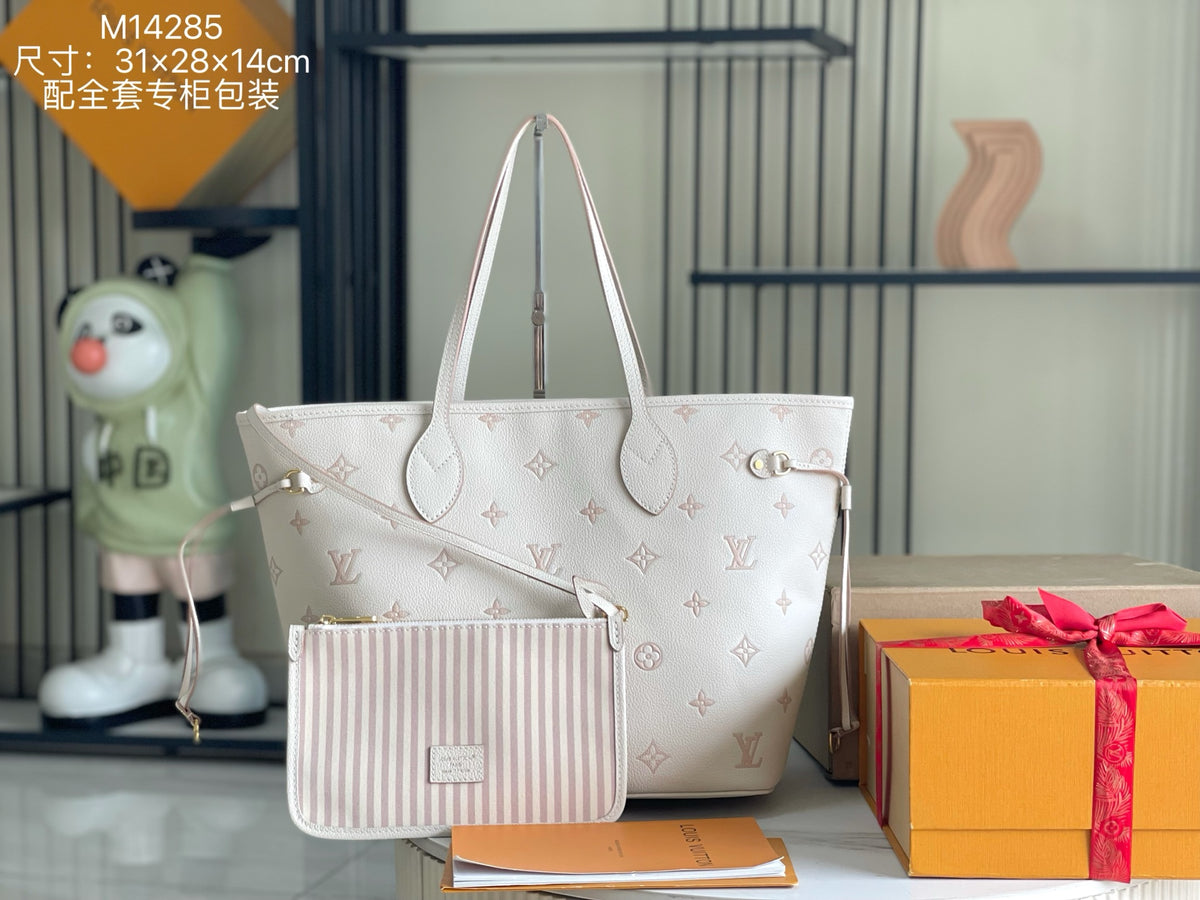 China Replica LV Handbags 345usd Only
