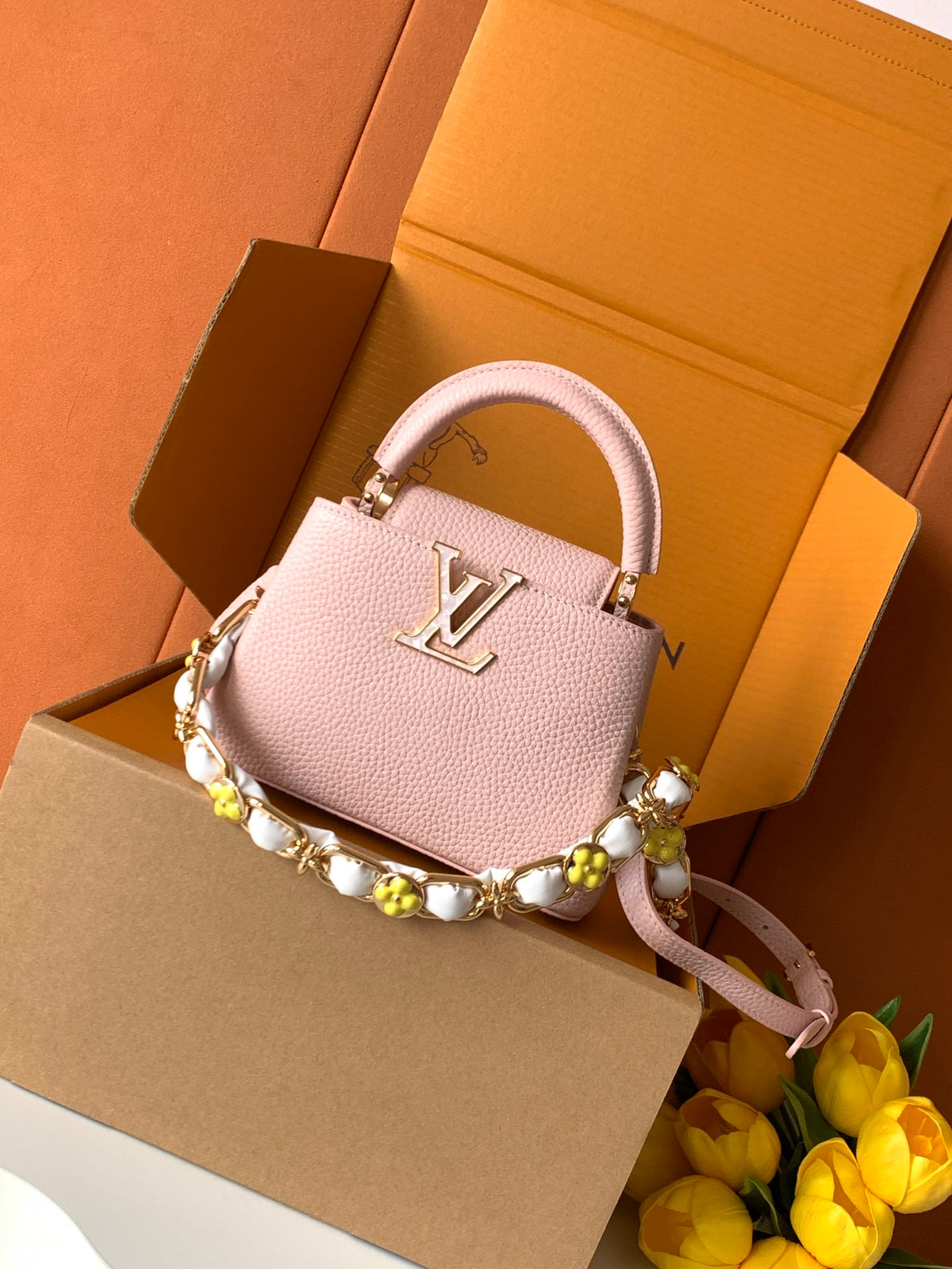 China Replica LV Handbags 426usd Only