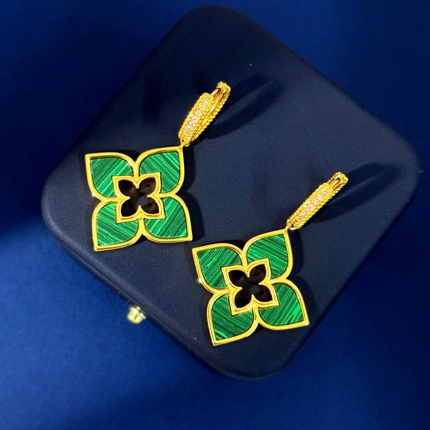 China Replica Van Cleef Arpels Earrings 30usd Only