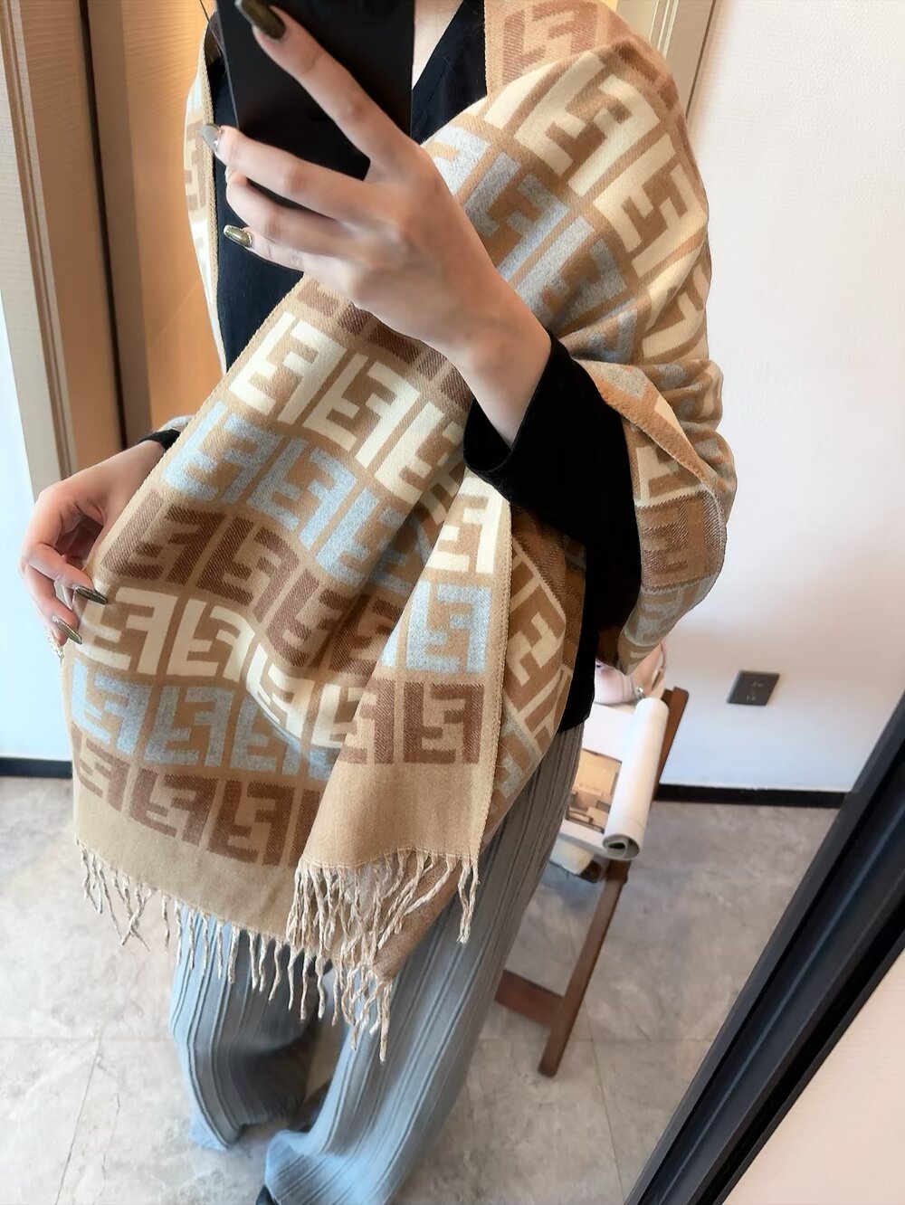 China Replica Fendi Scarf 16usd Only