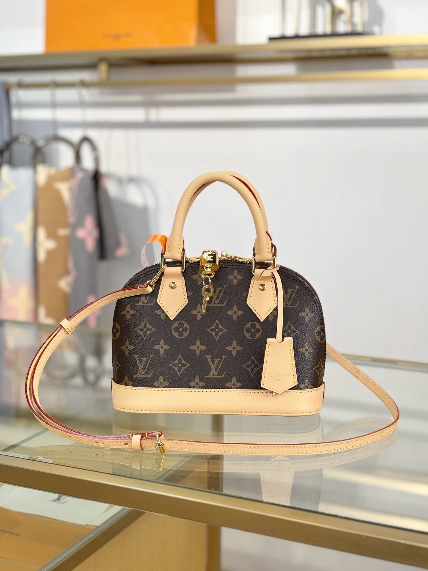 China Replica LV Handbags 270usd Only