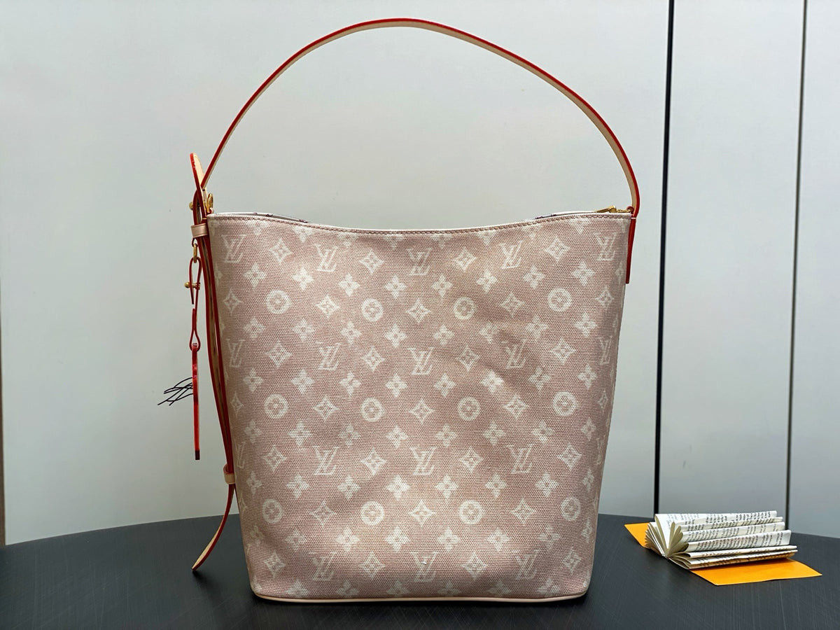China Replica LV Handbags 144usd Only