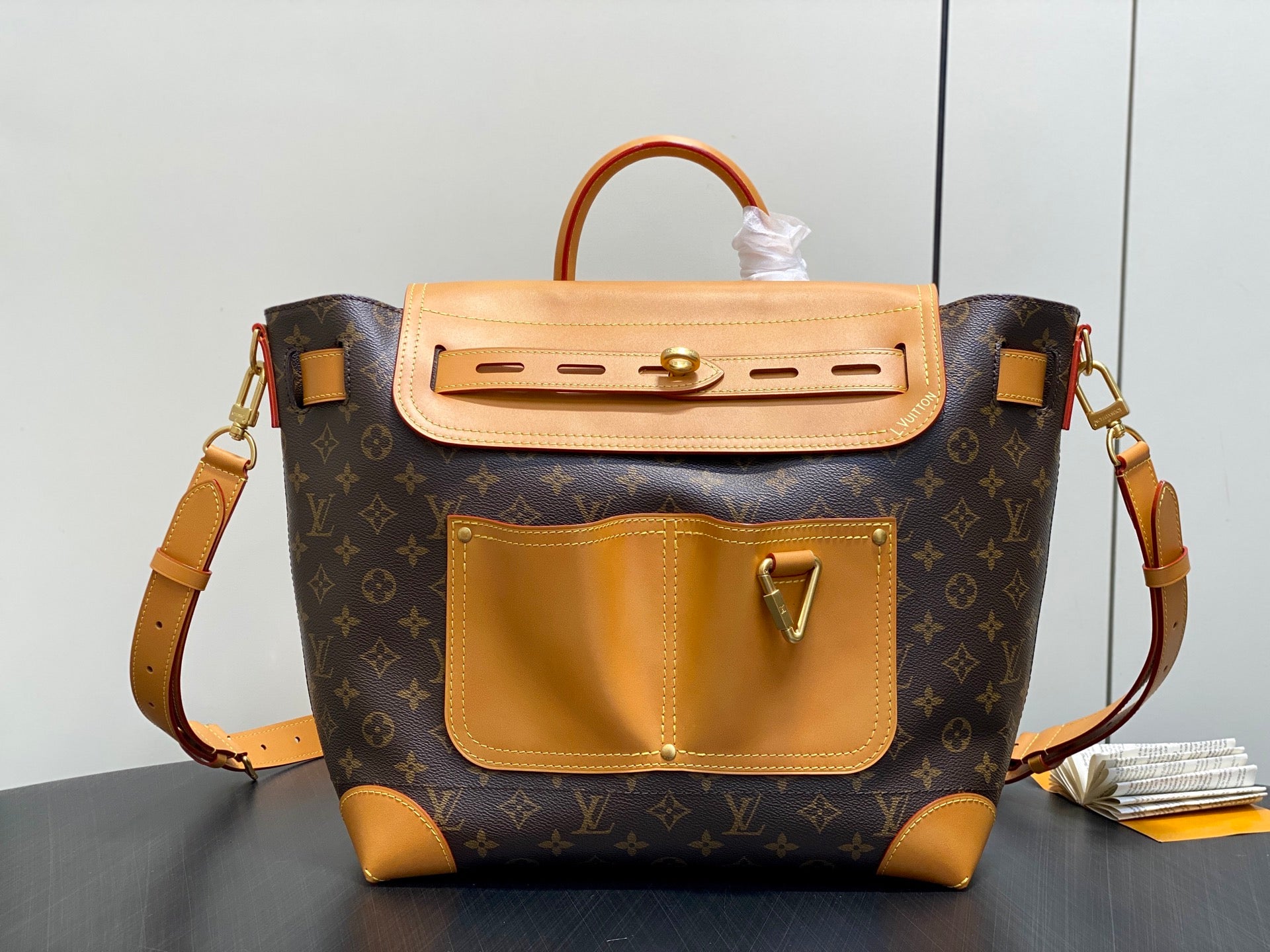 China Replica LV Handbags 285usd Only