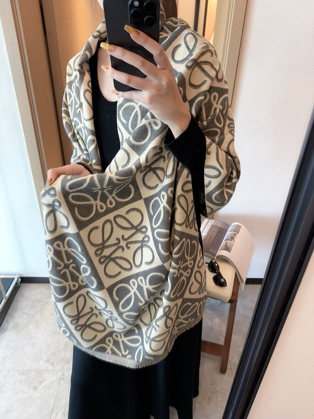 China Replica Loewe Scarf 15usd Only