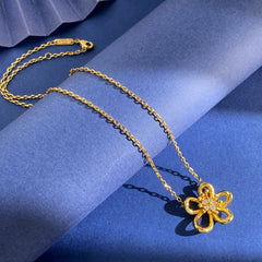 China Replica Van Cleef Arpels Necklaces 30usd Only
