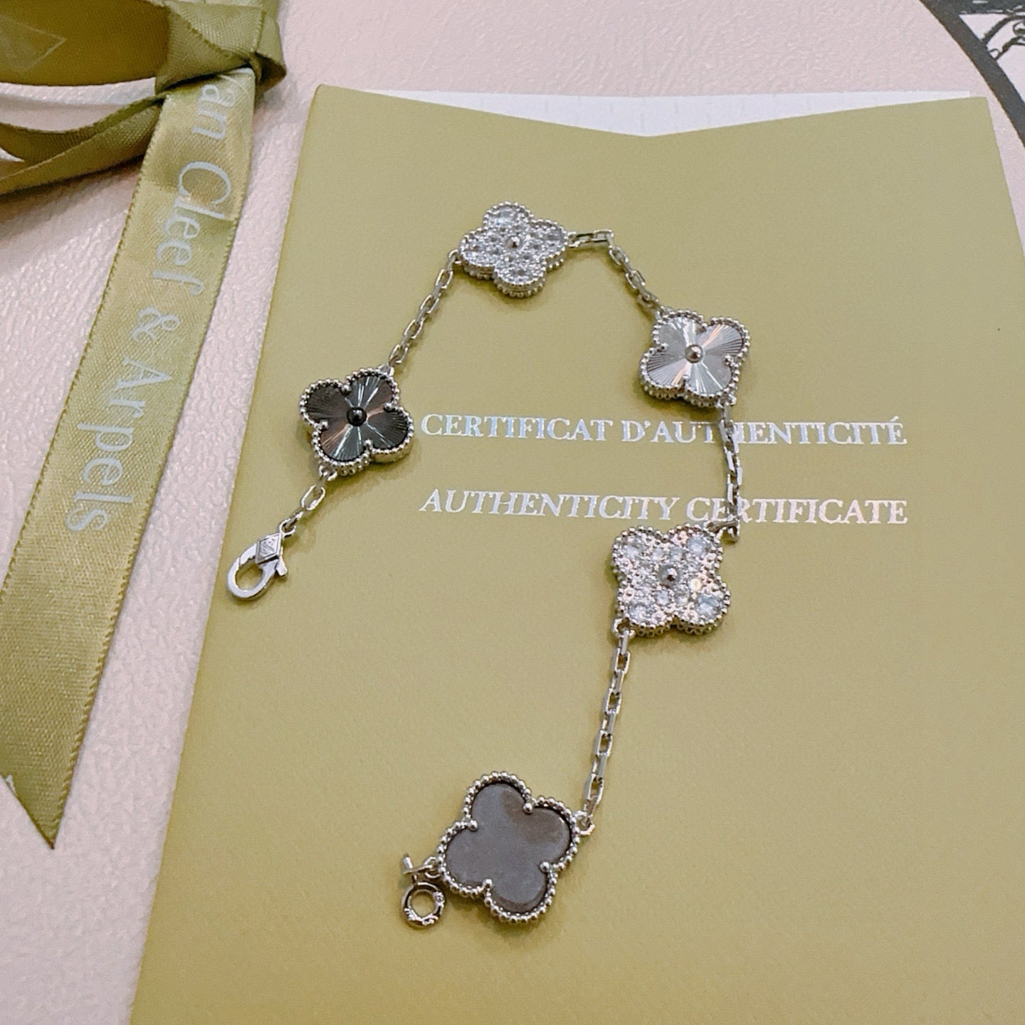 China Replica Van Cleef Arpels Bracelets 40usd Only