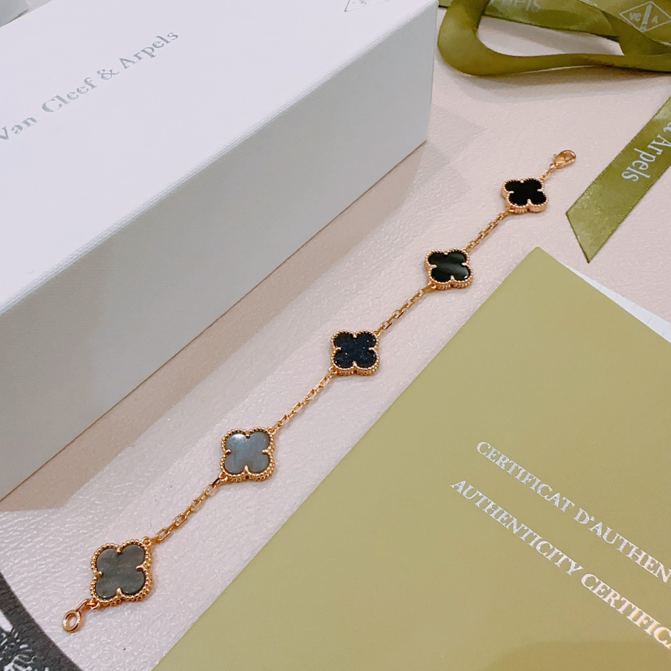 China Replica Van Cleef Arpels Bracelets 40usd Only