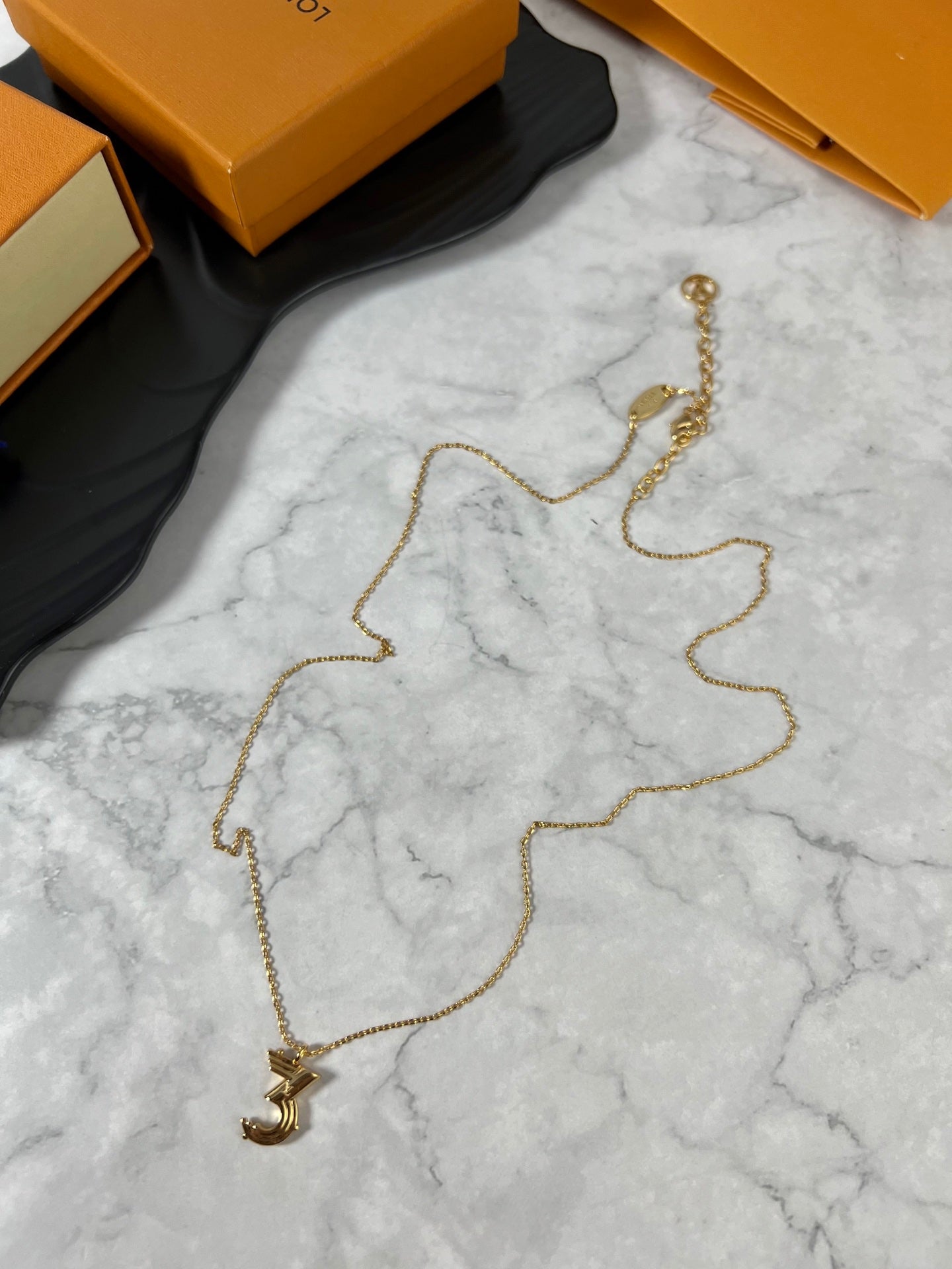 China Replica LV Necklaces 39usd Only