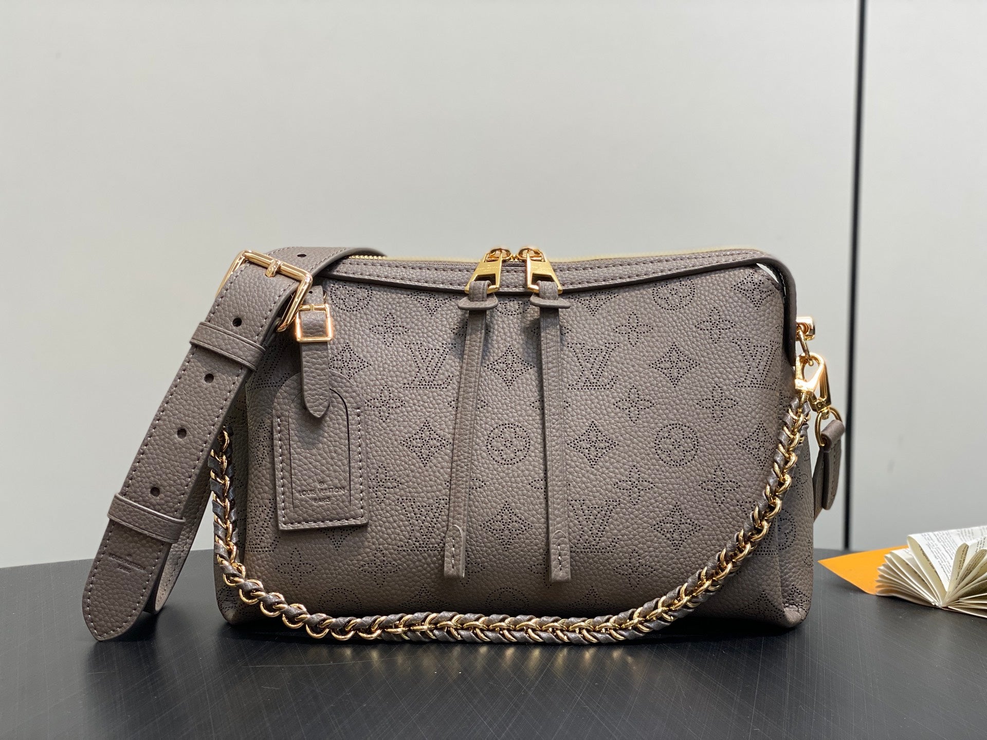 China Replica LV Handbags 168usd Only