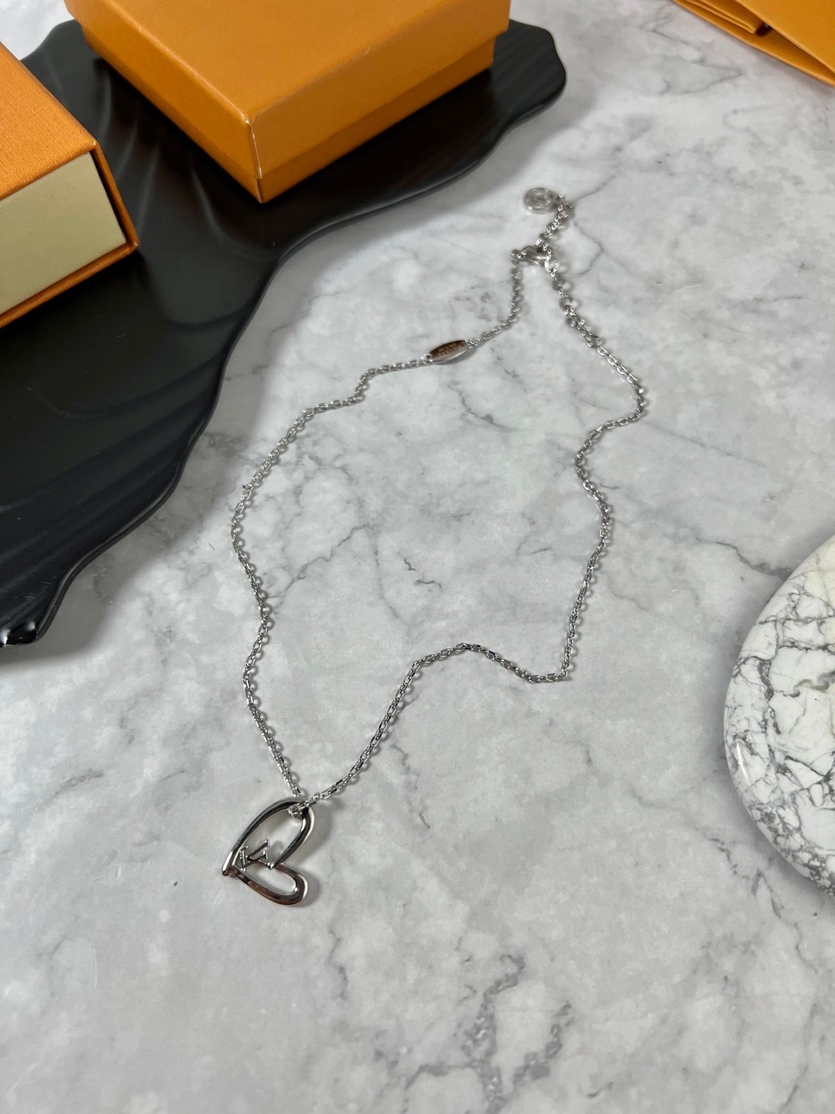 China Replica LV Necklaces 36usd Only